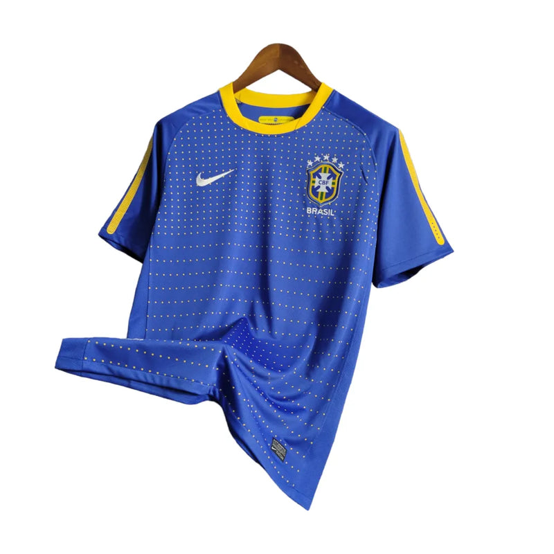 Camisa Seleção Brasileira II Retrô 2010 Nike Torcedor Masculina - Azul com detalhes em amarelo