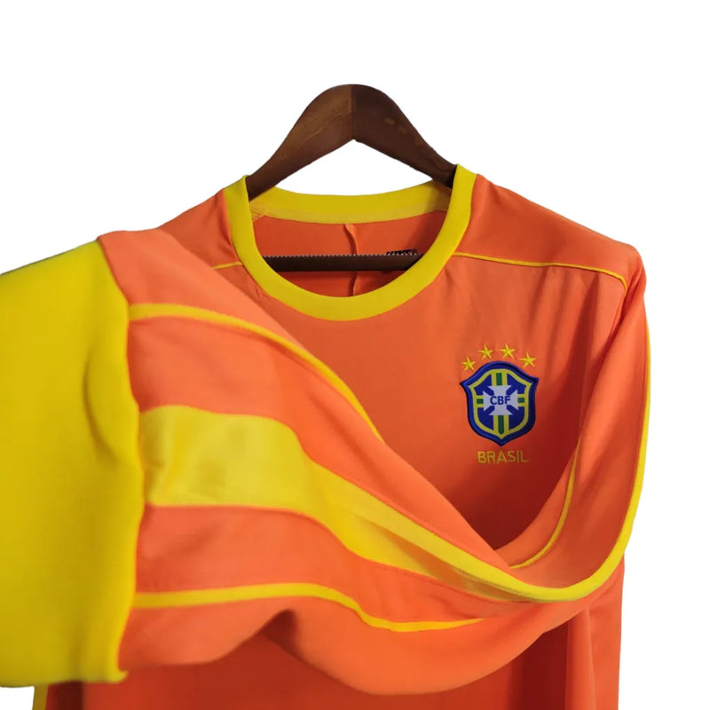 Camisa Retrô Seleção Brasileira Goleiro 1998 - Torcedor Nike Masculina - Laranja com detalhes em amarelo