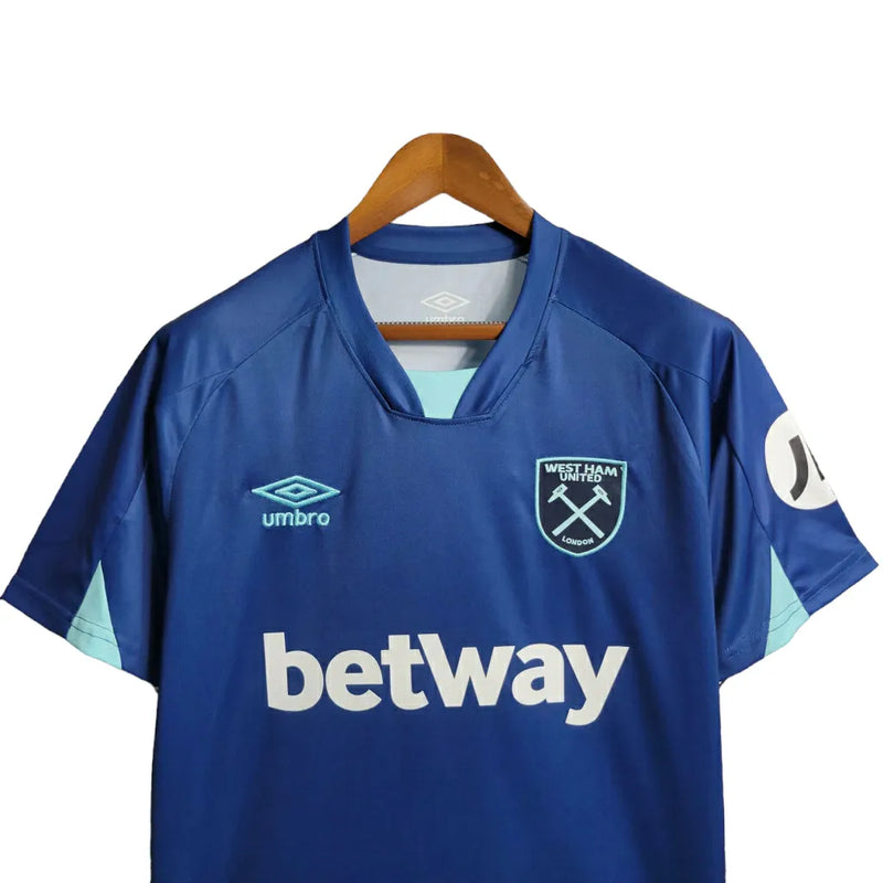 Camisa West Ham III 23/24 - Torcedor Umbro Masculina - Azul com detalhes em Verde