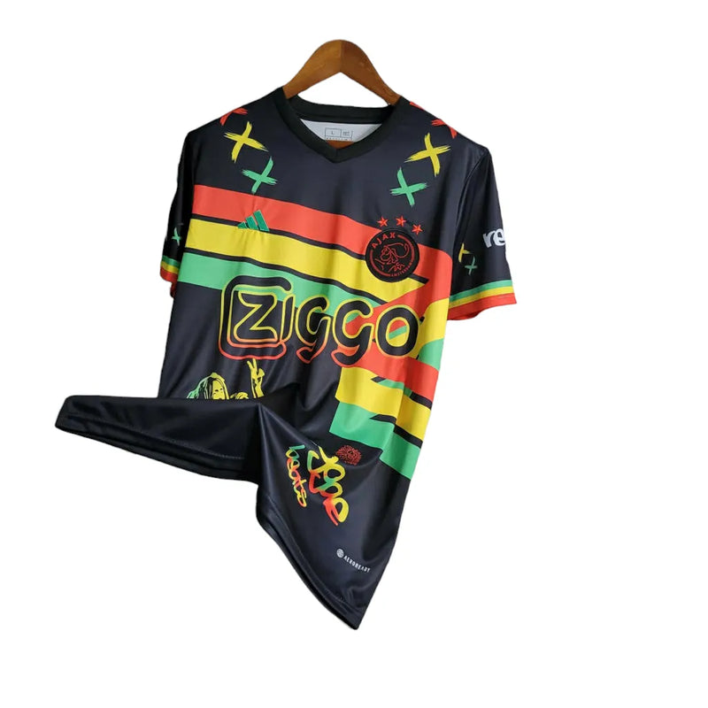 Camisa Ajax Edição Especial 23/24 - Torcedor Adidas Masculina - Preta com detalhes em homenagem ao Bob Marley