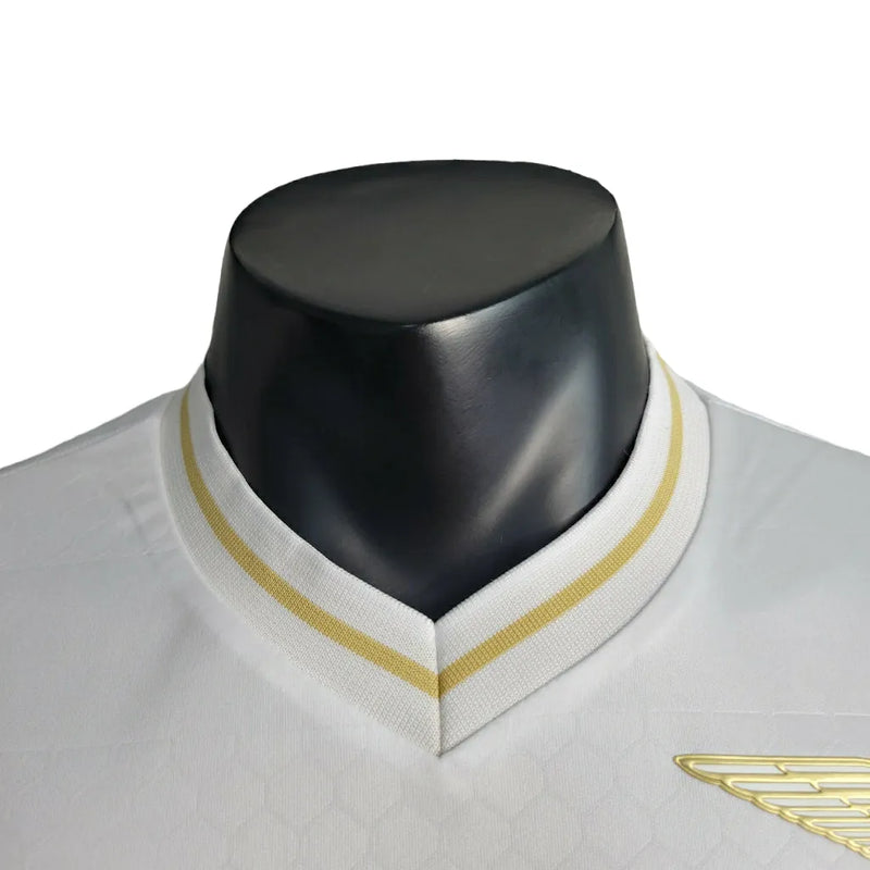 Camisa Lazio Edição Especial 23/24 - Jogador Mizuno Masculina - Branca com detalhes em dourado