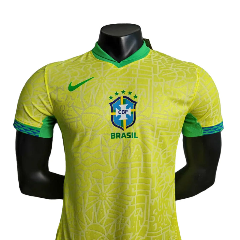 Camisa Seleção Brasileira I 23/24 - Jogador Nike Masculina - Amarela com detalhes em verde e azul