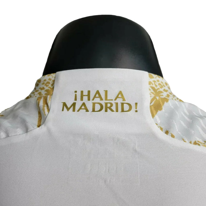 Camisa Real Madrid Edição Especial 23/24 - Jogador Adidas Masculina - Branca com detalhes em dourado