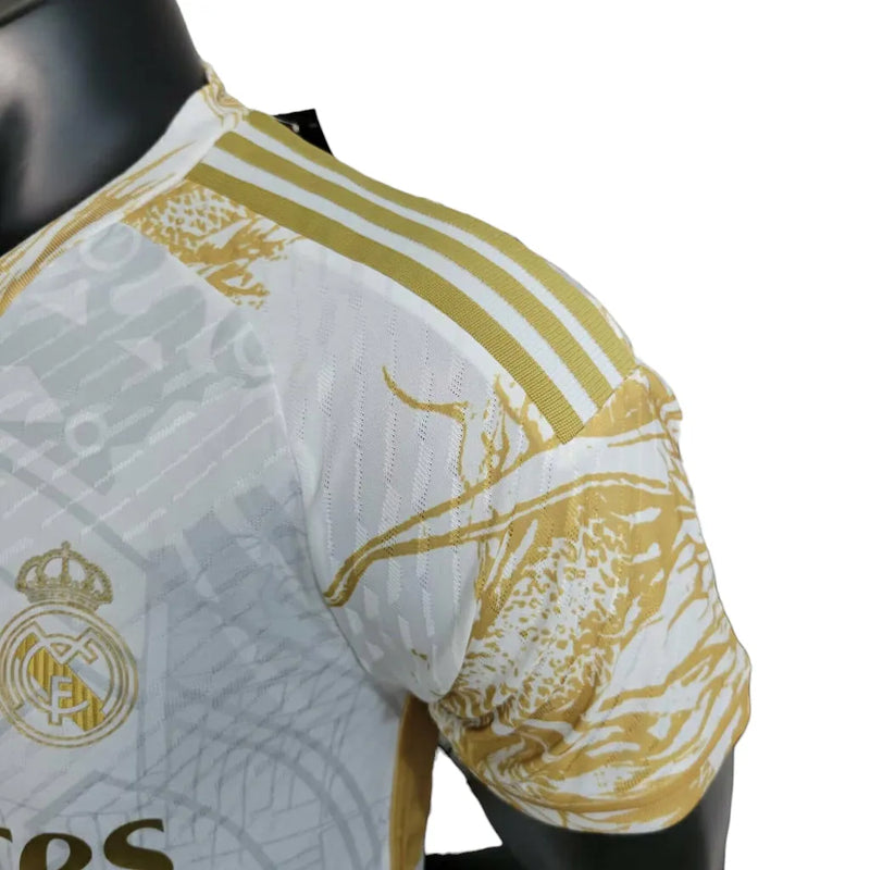 Camisa Real Madrid Edição Especial 23/24 - Jogador Adidas Masculina - Branca com detalhes em dourado