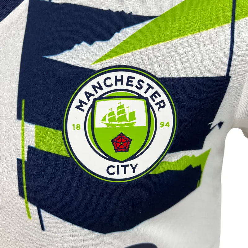 Camisa Manchester City Edição Especial 23/24 - Jogador Puma Masculina - Branca com detalhes em azul e verde