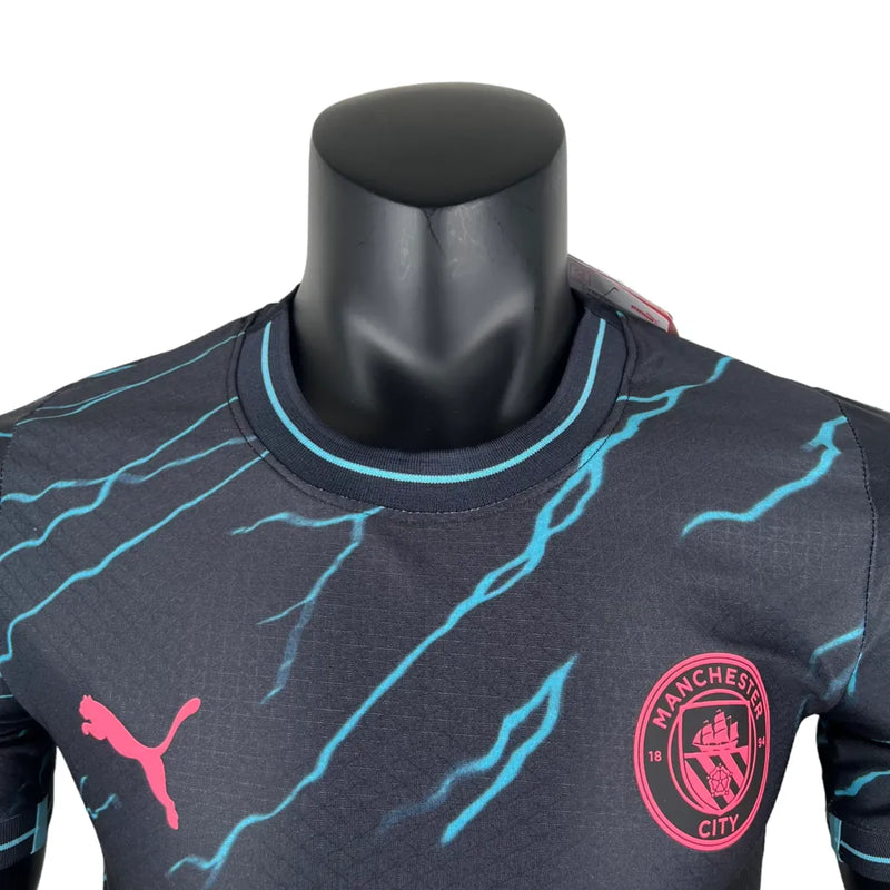 Camisa Manchester City II 23/24 - Jogador Puma Masculina - Azul com detalhes em rosa