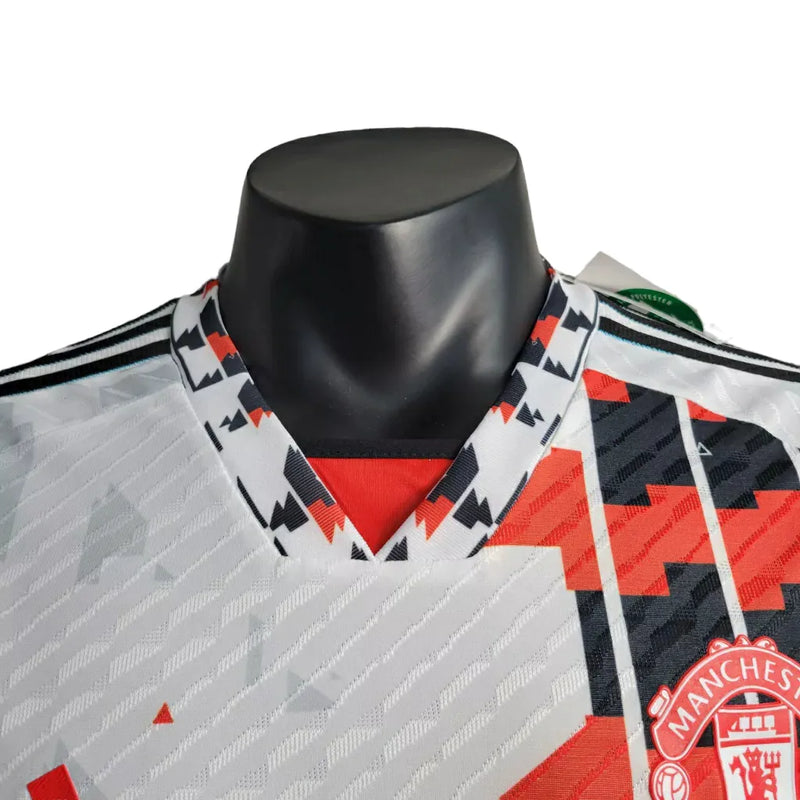 Camisa Manchester United Edição Especial 23/24 - Jogador Adidas Masculina - Branca com detalhes em preto e vermelho