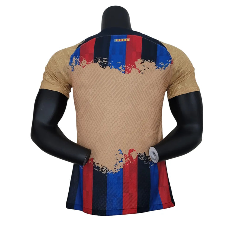 Camisa Barcelona Edição Especial 23/24 - Jogador Nike Masculina - Bege com detalhes azul e vermelho