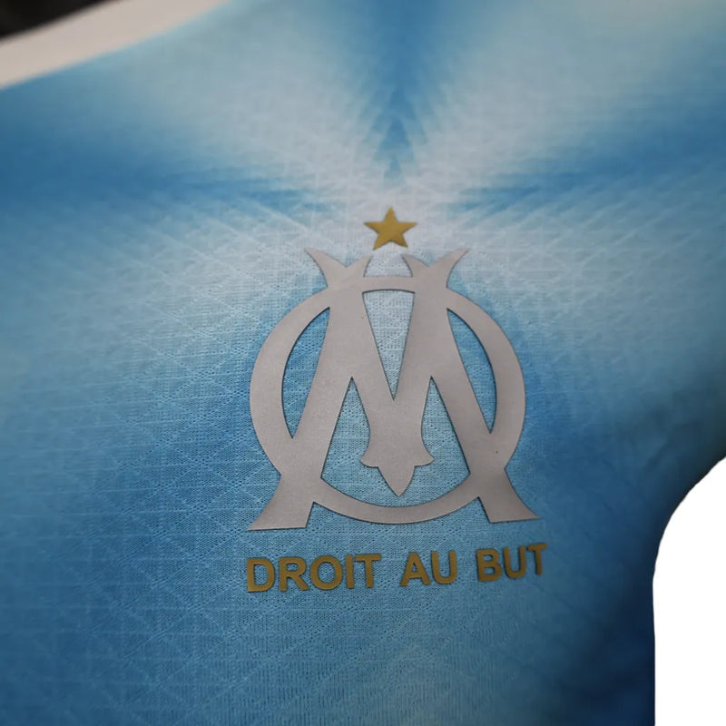 Camisa Olympique Marseille Edição Especial 23/24 - Jogador Puma Masculina - Branca com detalhes em azul