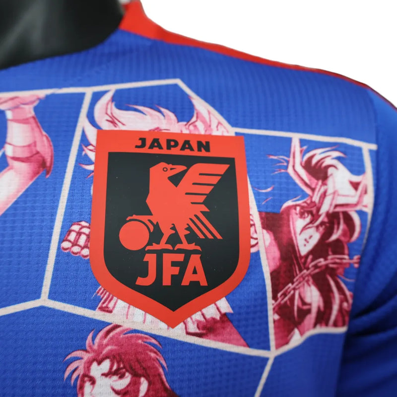 Camisa Seleção do Japão Edição Especial Cavaleiros do Zodíacos 23/24 - Jogador Adidas Masculina - Azul com detalhes em vermelho