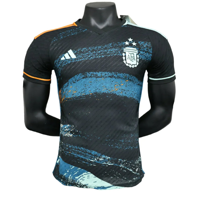 Camisa Seleção Argentina Edição Especial 23/24 - Jogador Adidas Masculina - Preta com detalhe em azul em dourado