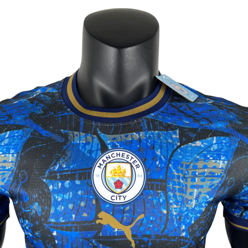 Camisa Manchester City 23/24 - Jogador Puma Masculina - Azul com detalhes em dourado