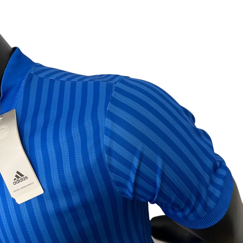 Camisa Seleção da Itália Coleção especial 23/24 - Jogador Adidas Masculina - Azul e branco com detalhes em verde e dourado