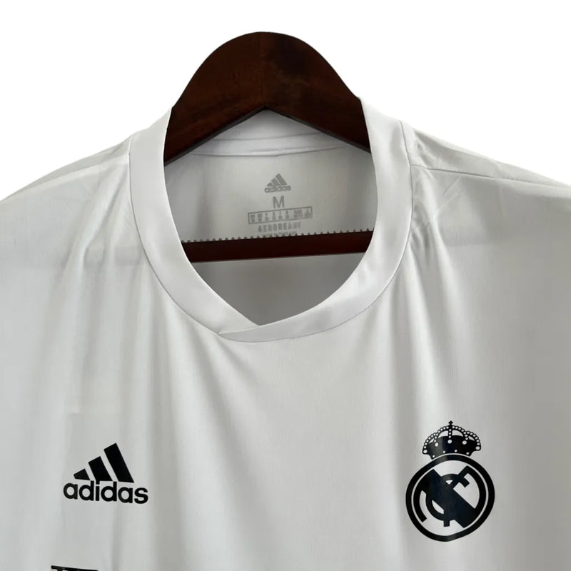 Camisa Real Madrid Edição Especial Balmain 23/24 - Torcedor Adidas Masculina - Branca com detalhes em preto