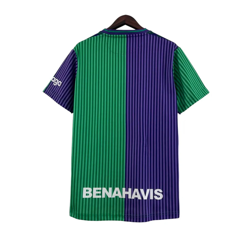 Camisa Málaga II 23/24 - Torcedor Hummel Masculina - Verde e roxo com detalhes em azul