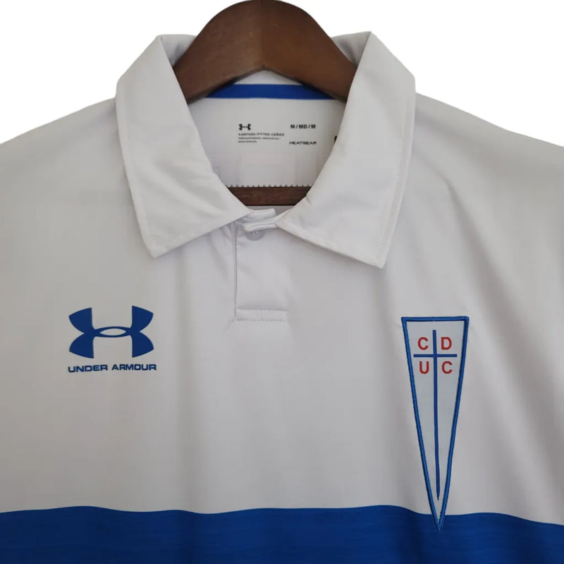 Camisa Universidad Católica II 23/24 - Torcedor Under Armour Masculina - Branca com detalhes em azul e vermelho