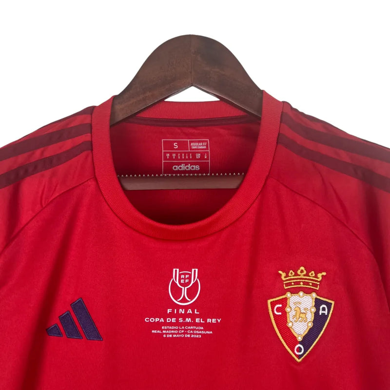 Camisa Osasuna Edição Especial Copa do Rey 23/24 - Torcedor Adidas Masculina - Vermelha com detalhes em azul