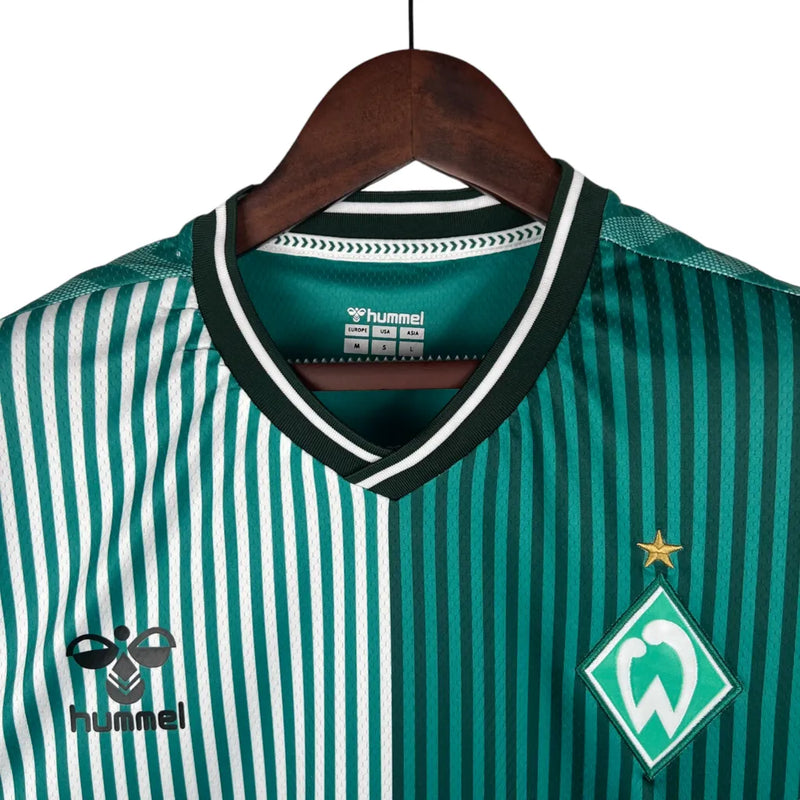 Camisa Werder Bremen I 23/24 - Torcedor Hummel Masculina - Branca e verde com detalhes em preto