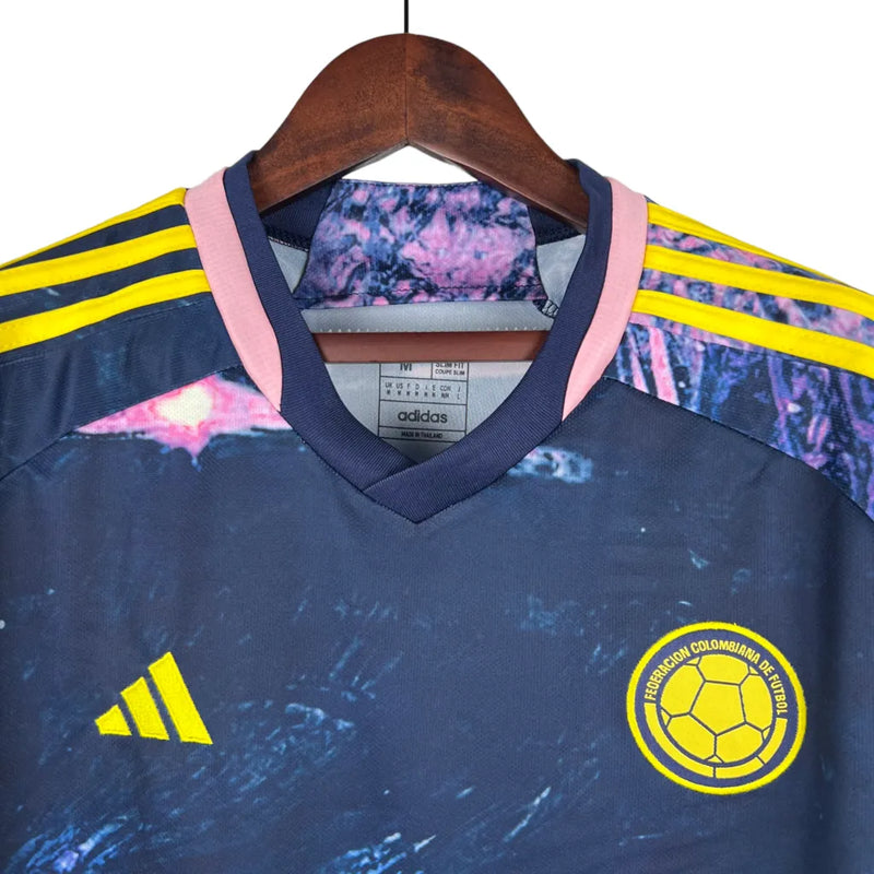 Camisa Seleção Colômbia Edição Especial 23/24 - Torcedor Adidas Masculina - Azul com detalhes em amarelo e rosa