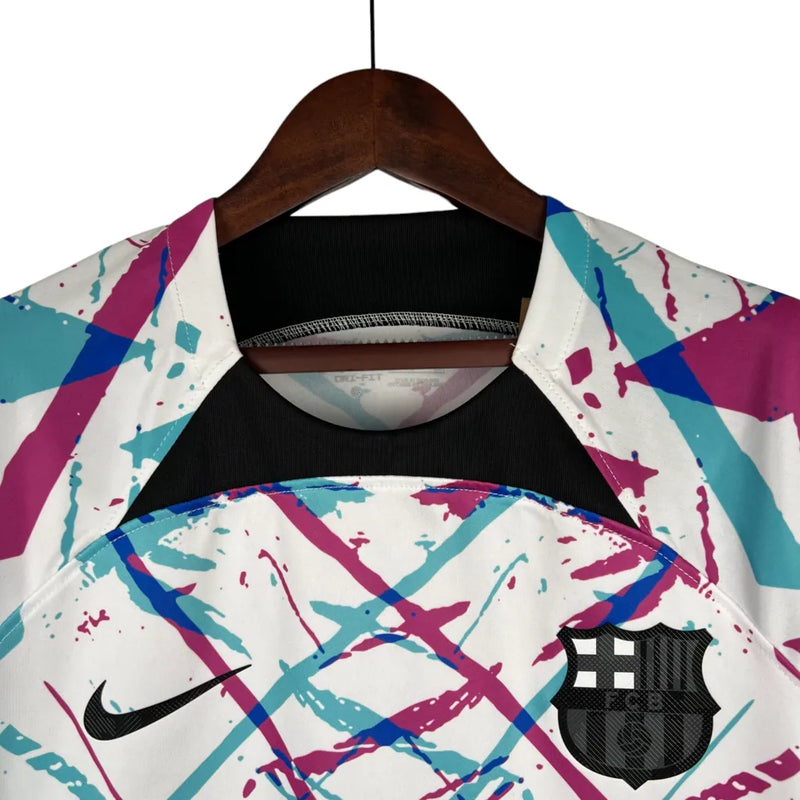 Camisa Barcelona Edição Especial 23/24 - Torcedor Nike Masculina - Branca com detalhes em preto e roxo