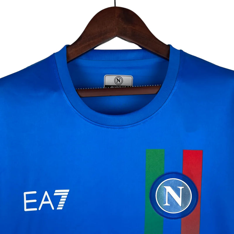 Camisa Napoli Edição Champions 23/24 - Torcedor EA7 Masculina - Azul com detalhes em branco