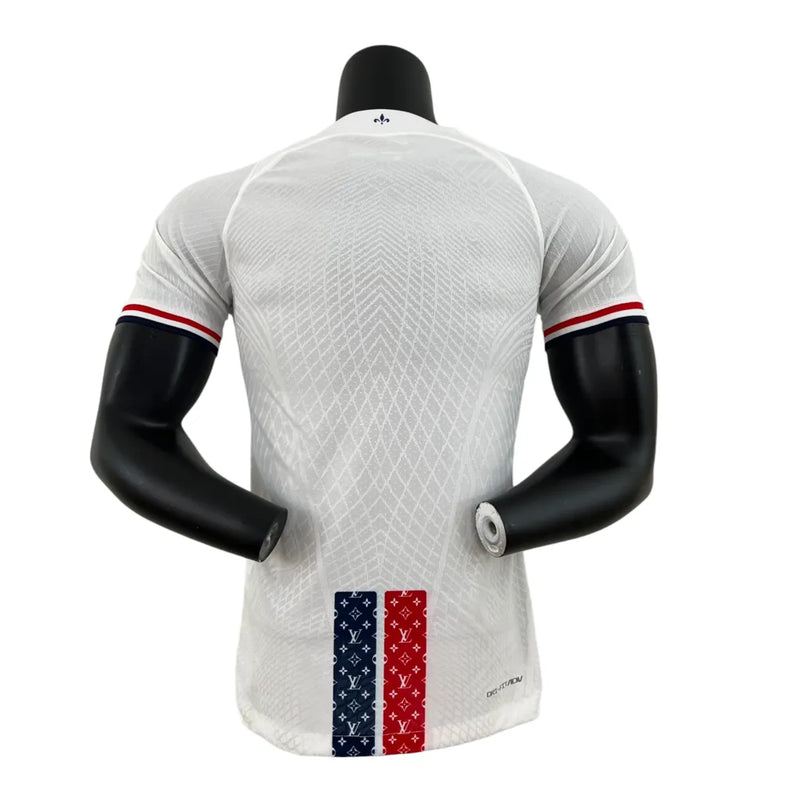 Camisa Paris Saint-Germain Edição Especial 23/24 - Jogador Jordan Masculina - Branca com detalhes em azul e vermelho