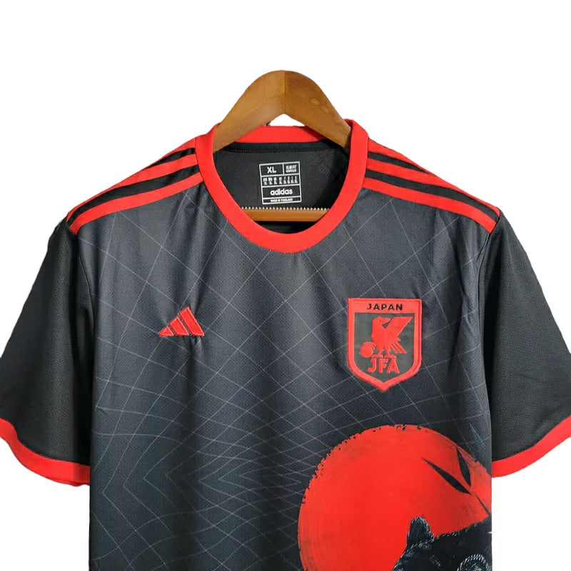 Camisa Seleção Japão Edição Especial 23/24 - Torcedor Adidas Masculina - Preta com detalhes em vermelho