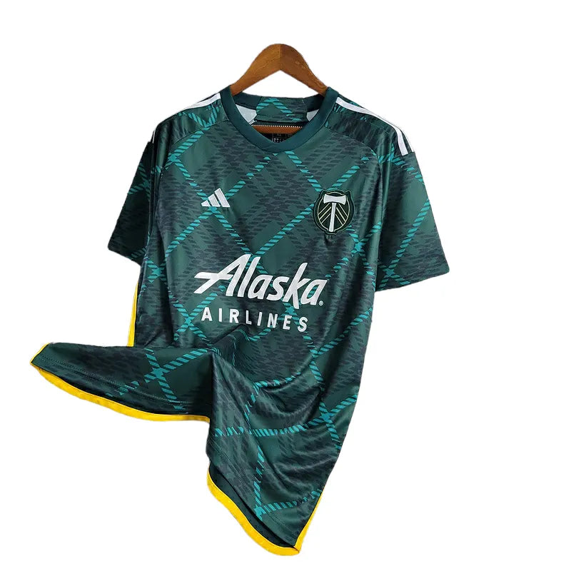 Camisa Portland Timbers FC I 23/24 - Torcedor Adidas Masculina - Verde com detalhes em dourado e branco