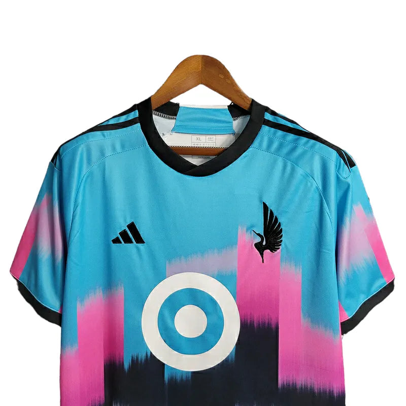 Camisa Minnesota United I 23/24 - Torcedor Adidas Masculina - Azul com detalhes em rosa e branco