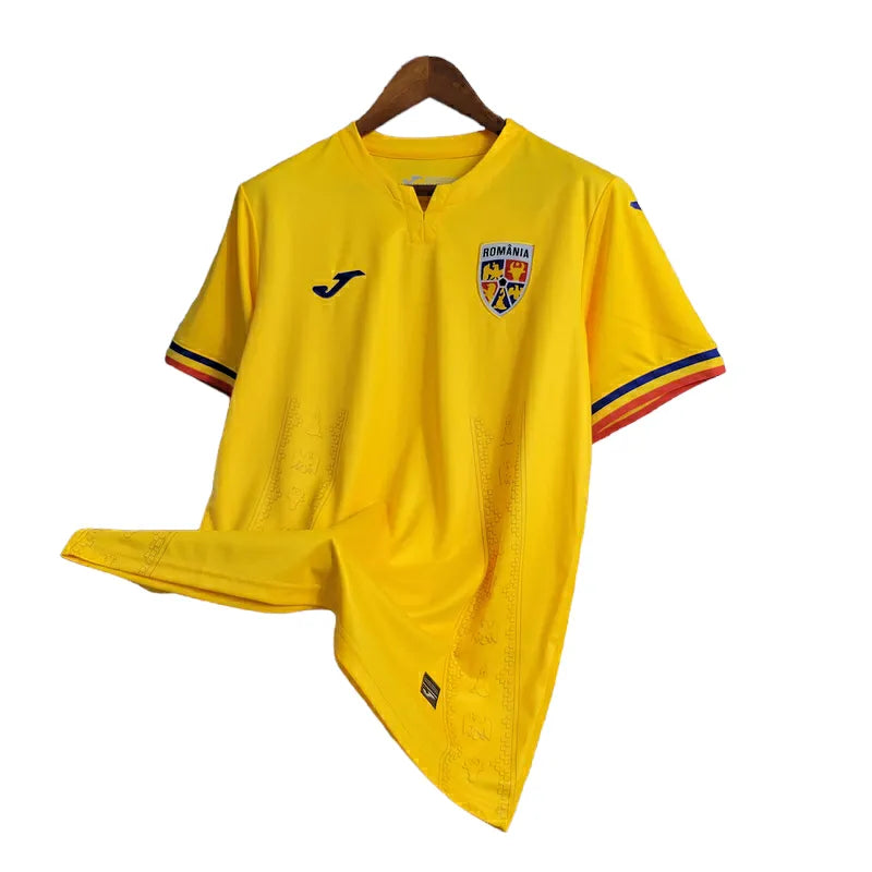 Camisa Seleção Romênia I 23/24 - Torcedor Joma Masculina - Amarela com detalhes em azul