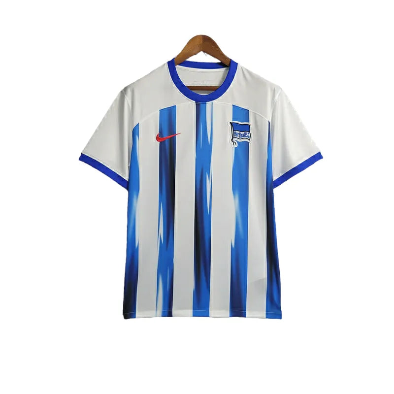 Camisa Hertha BSC Edição Especial 23/24 - Torcedor Nike Masculina - Branca com detalhes em azul