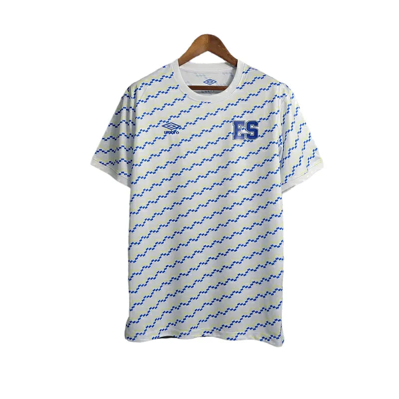 Camisa El Salvador 23/24 - Torcedor Umbro Masculina - Branca com detalhes em azul e amarelo