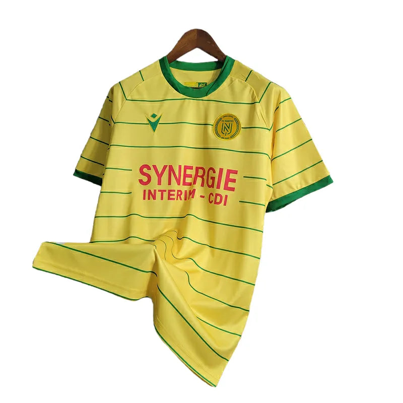 Camisa Nantes Edição Especial 23/24 - Torcedor Macron Masculina - Amarela com detalhes em verde