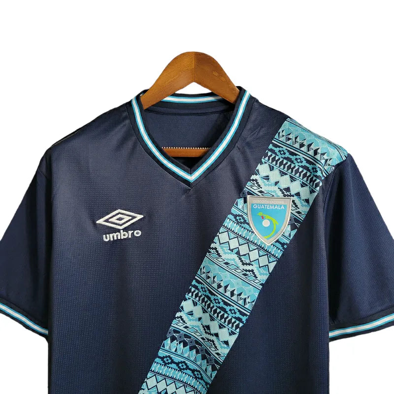 Camisa Seleção Guatemala II 23/24 - Torcedor Umbro Masculina - Azul com detalhes em branco