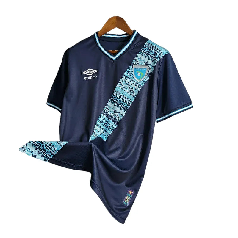 Camisa Seleção Guatemala II 23/24 - Torcedor Umbro Masculina - Azul com detalhes em branco