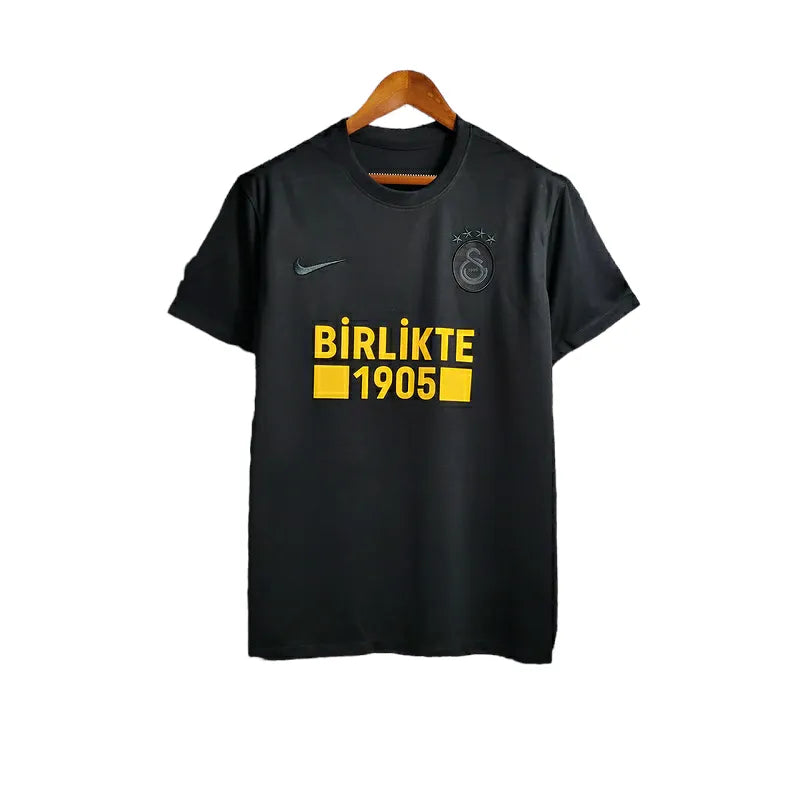 Camisa Galatasaray Edição Especial 23/24 - Torcedor Nike Masculina - Preta com detalhes em dourado