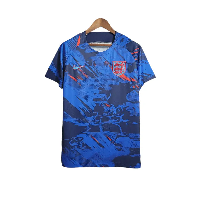 Camisa Seleção da Inglaterra Treino 23/24 - Torcedor Nike Masculina - Azul com detalhes em vermelho