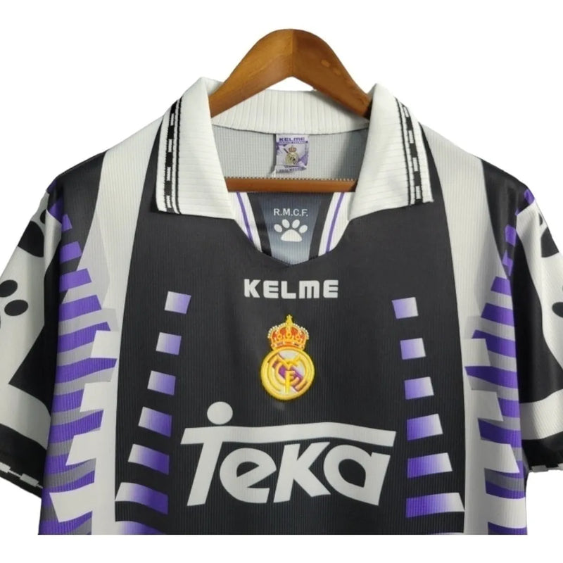 Camisa Retrô Real Madrid II 97/98 - Masculina Adidas - Branca com detalhes em preto e roxo