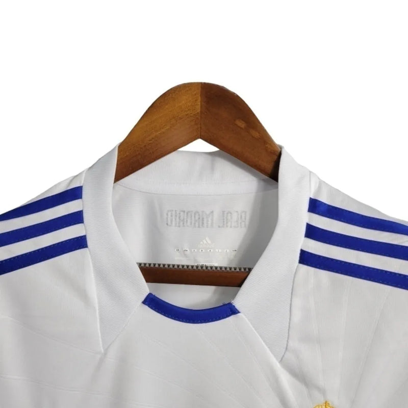 Camisa Retrô Real Madrid I 10/11 - Masculina Adidas - Branca com detalhes em azul