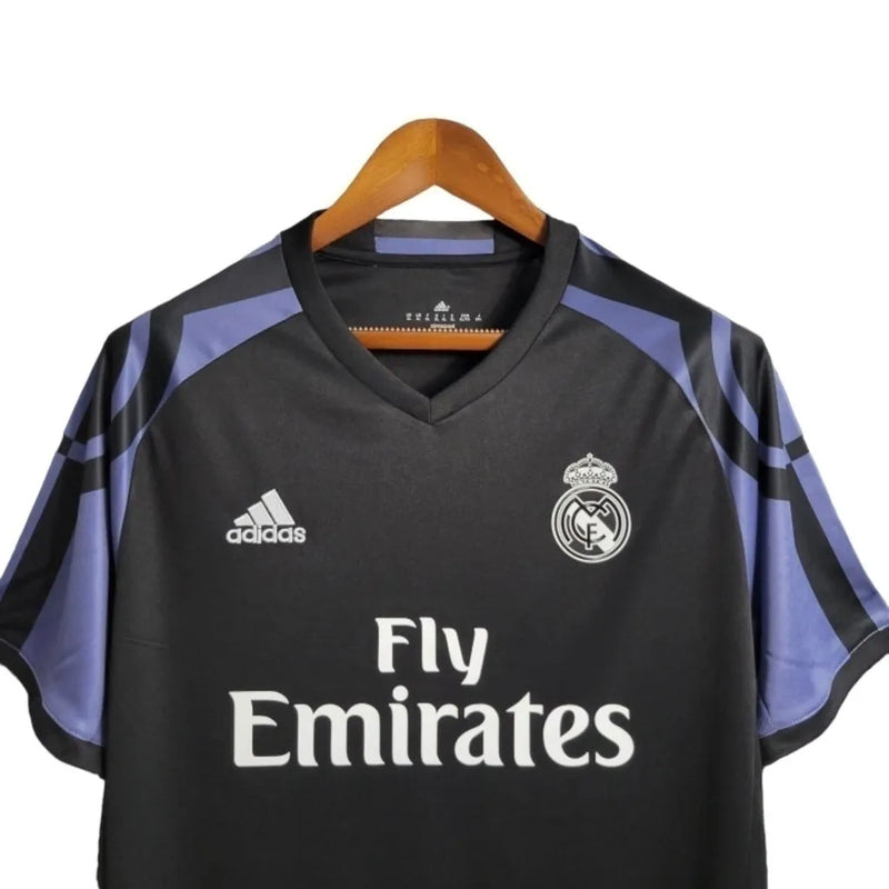 Camisa Retrô Real Madrid II 16/17 - Masculina Adidas - Preta com detalhes em roxo