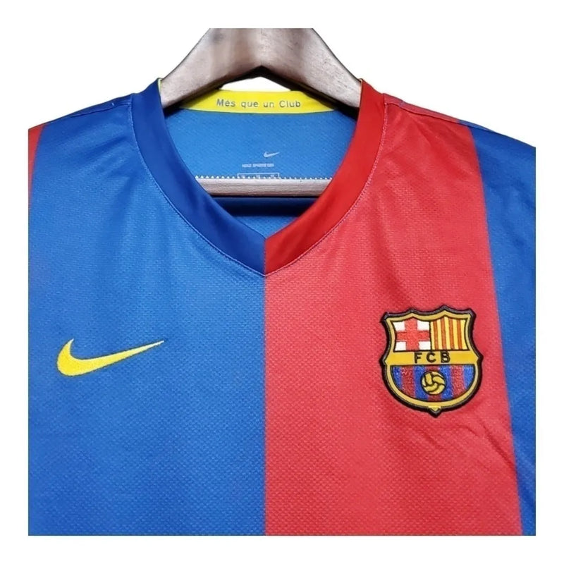 Camisa Retrô Barcelona I 06/07 - Masculina Nike - Azul e vermelha