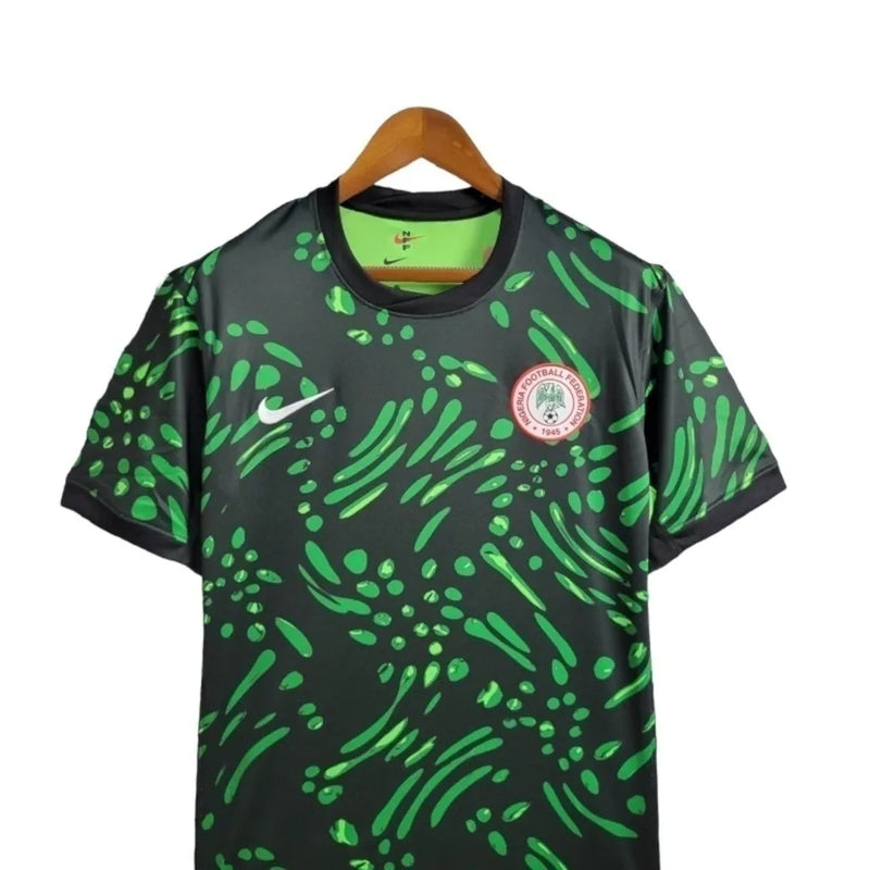 Camisa Nigéria II 24/25 - Torcedor Nike Masculina - Preta com detalhes em verde