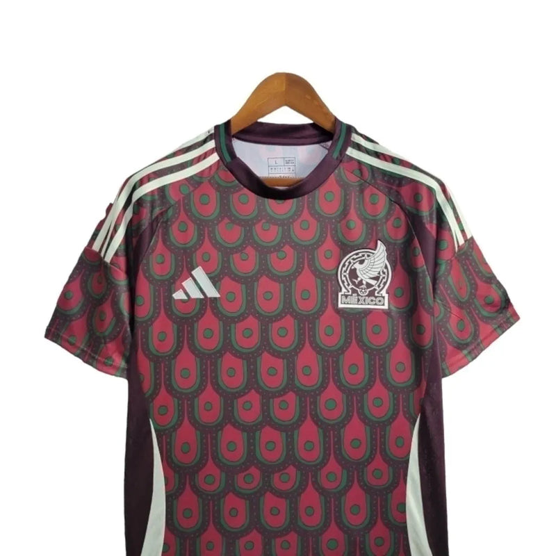 Camisa Seleção do México I 24/25 - Torcedor Adidas Feminina - Vinho com detalhes em vermelho e verde