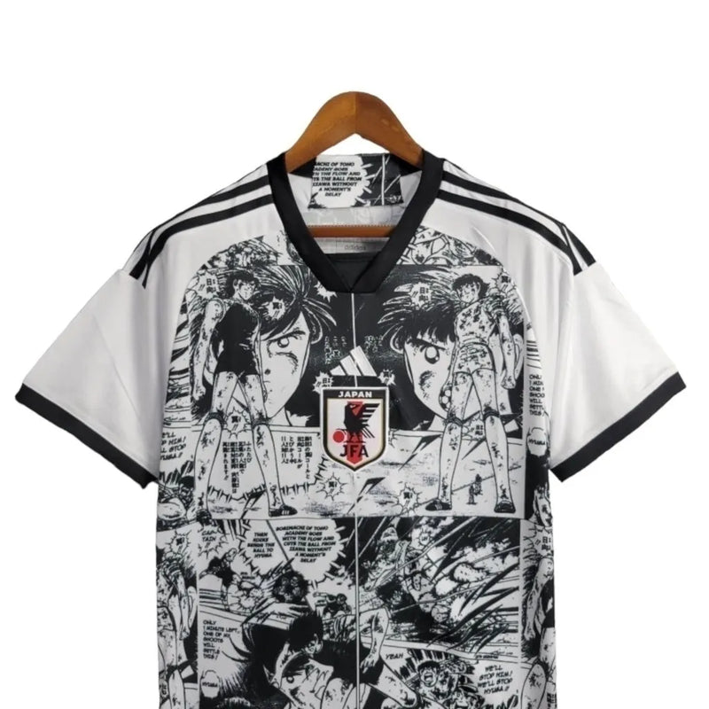 Camisa Japão Edição especial 24/25 - Torcedor Adidas Masculina - Branca com desenhos de Anime em preto