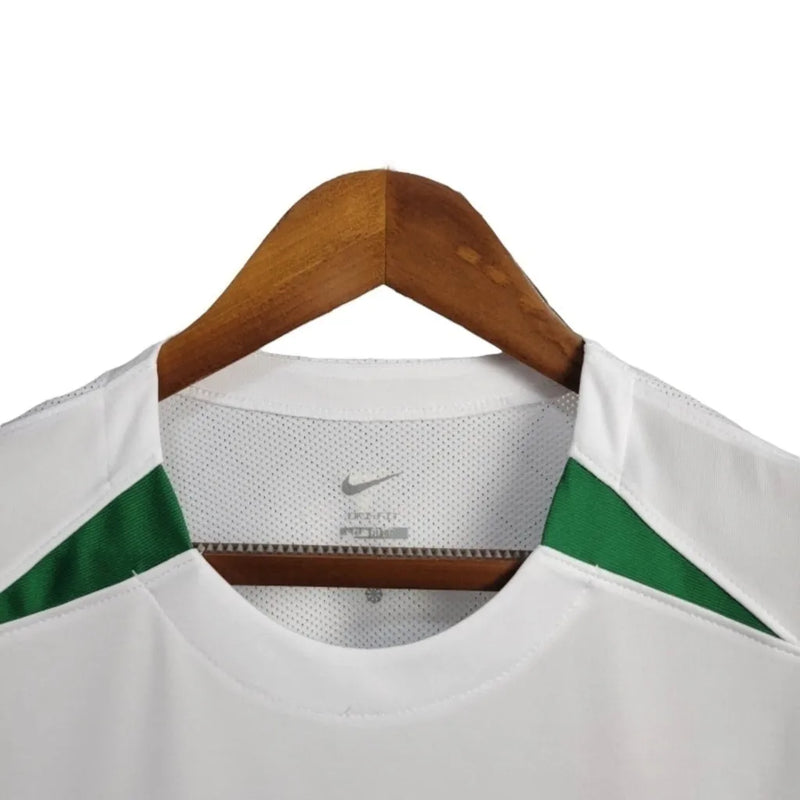 Camisa Sporting Lisboa Edição comemorativa 60 anos 24/25 - Torcedor Nike Masculina - Branca com detalhes em verde