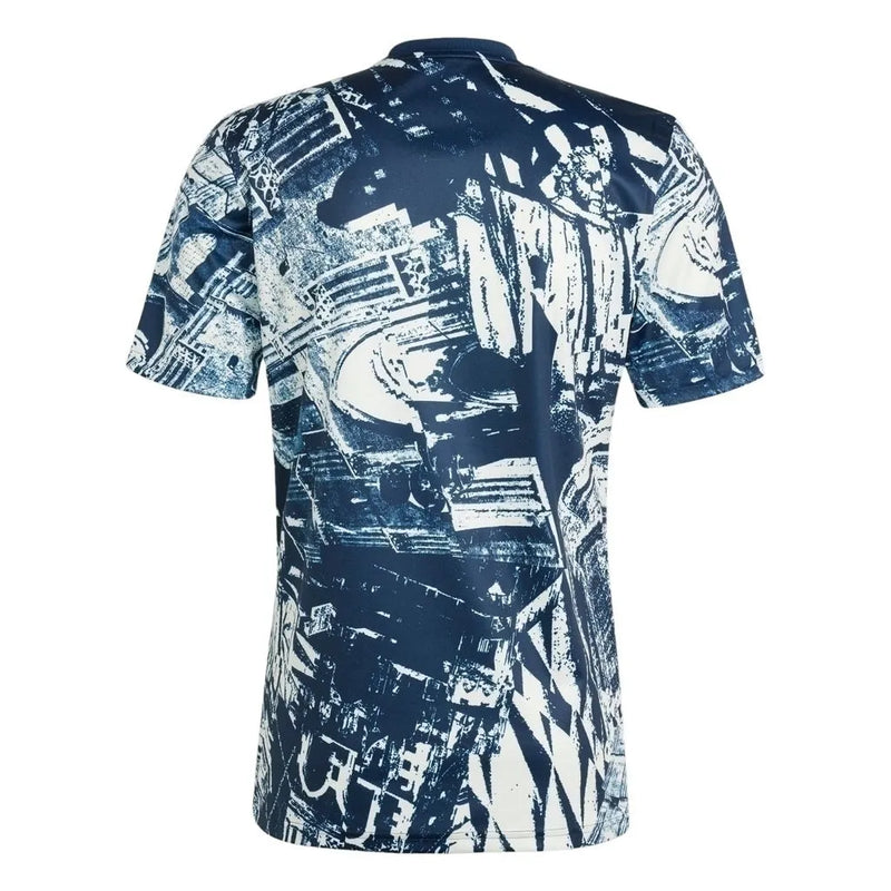 Camisa Bayern de Munique Pré-Jogo 23/24 - Torcedor Adidas Masculina - Azul com detalhes em branco