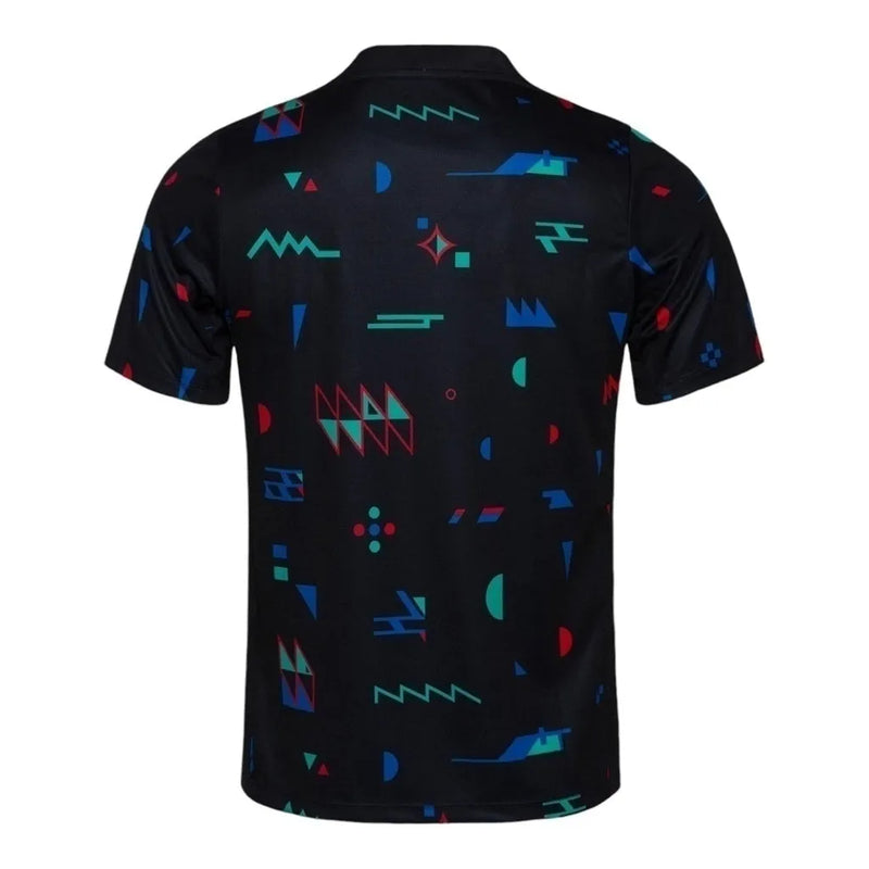 Camisa Seleção de Portugal Pré-jogo 24/25 - Torcedor Nike Masculina - Preta com detalhes em azul e vermelho e verde