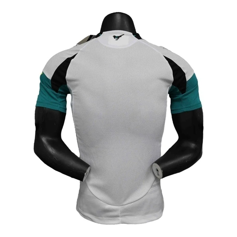 Camisa Newcastle III 24/25 - Jogador Adidas Masculina - Branca com detalhes em verde e preto