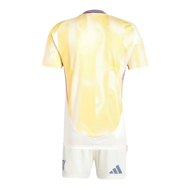 Kit Infantil Juventus II 24/25 - Adidas - Branco e amarelo com detalhes em rosa