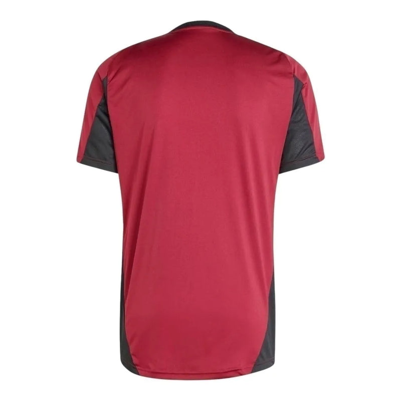 Camisa Newcastle Treino 24/25 - Torcedor Adidas Masculina - Vermelha com detalhes em preto e branco